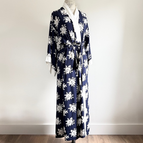 Natori Other - Early 2000s Natori Classics Robe Set – Made in the Philippines